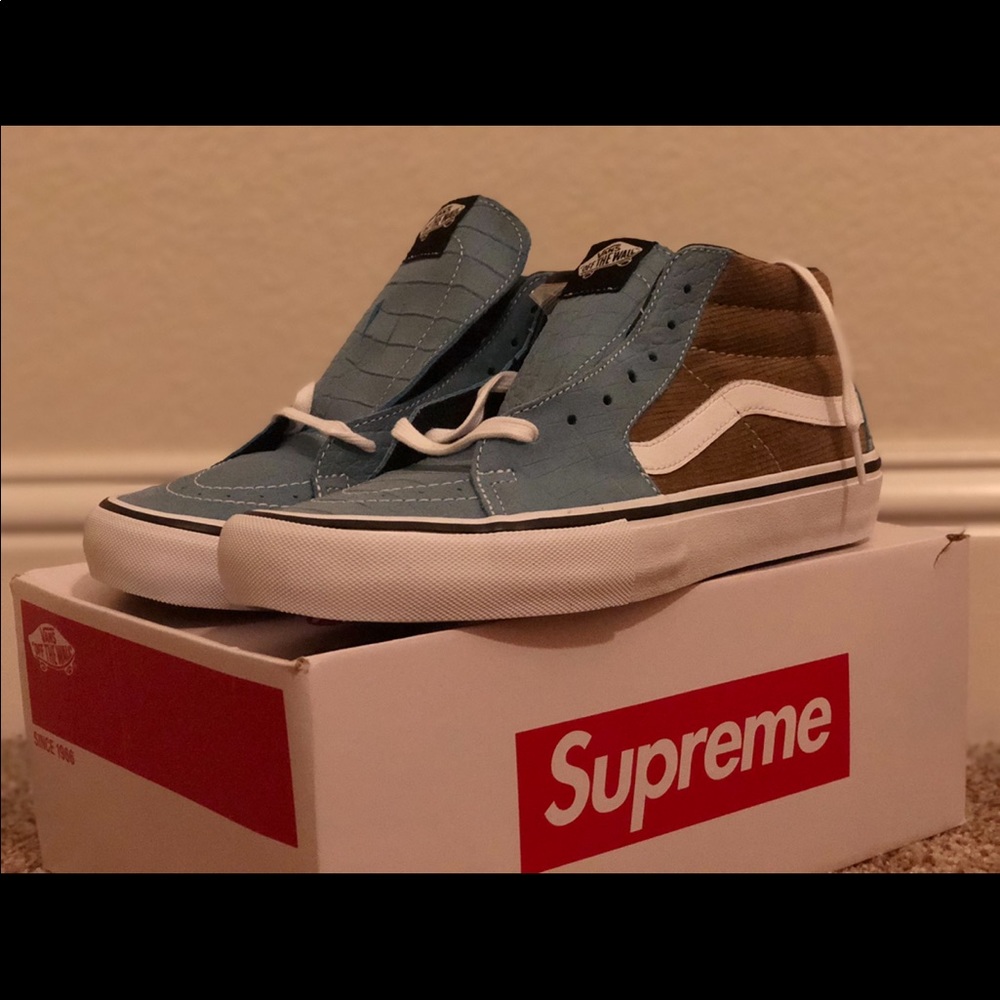 supreme x vans mids crocodile skin size men:8 1/2